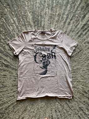 Zutter Johnny Cash Distressed Tee in Dusty